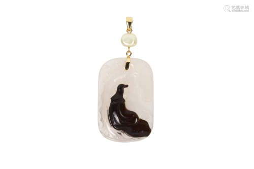 A CARVED CHINESE TWO COLOUR AGATE 'LOHAN' PENDANT. 20th Century. Of rectangular form with rounded