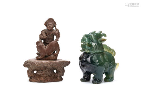 A CHINESE CARVED GREEN QUARTZ BUDDHIST LION DOG CENSER, TOGETHER WITH A STONE CARVING OF PINDOLA.