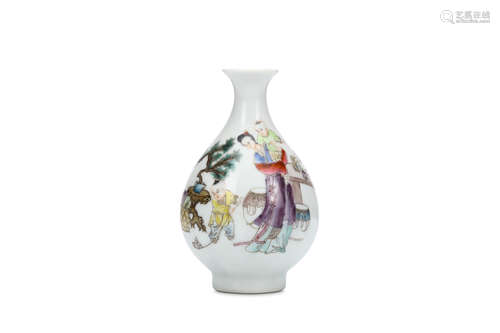 A CHINESE FAMILLE ROSE PEAR SHAPED 'LADY AND CHILDREN' VASE. Republican era. Decorated to the body