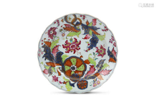 A CHINESE ‘TOBACCO LEAF’ DISH. Qing Dynasty, Qianlong era. Richly enamelled with the classic