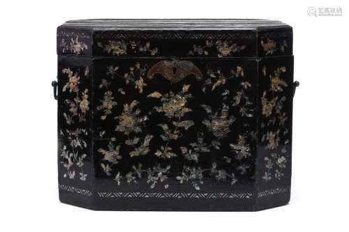 A CHINESE MOTHER-OF-PEARL INLAID TEA CANISTER. Qing Dynasty, second quarter of 18th Century. Of