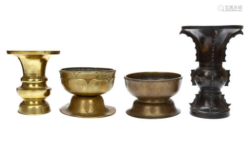 A COLLECTION OF BRONZE CENSERS AND VASES. Edo period or later. Two ‘Gu’ shaped vases, and two ‘