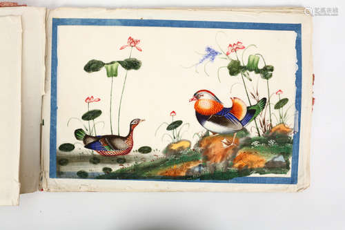 AN ALBUM OF SIX CHINESE EXPORT PAINTINGS. Qing Dynasty. 25 x 37cm. 清   外銷畫冊，內含六張畫