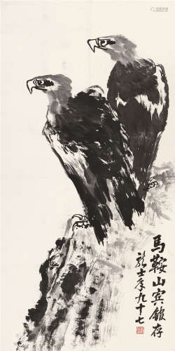 萧龙士（1889～1990） 1986年作 双鹰图 镜片 水墨纸本