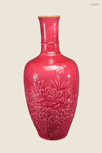玫瑰红釉刻花鸟长颈赏瓶 大清雍正年制款   北京藏家委托