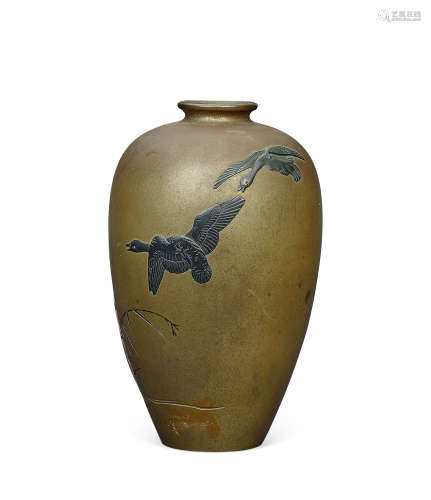 銅製飛鳥花瓶