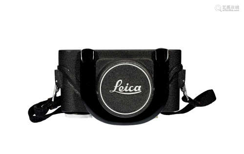 Leica Camera Hard Case MBROO