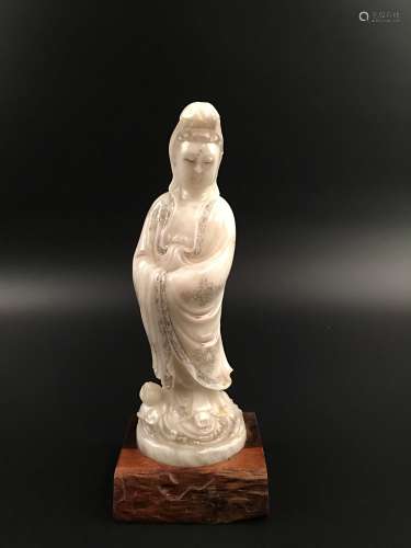 Fine Chinese White Soapstone Guanyin Figure