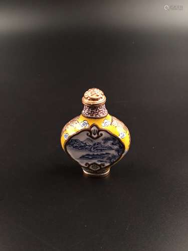 Chinese Enamel Snuff Bottle