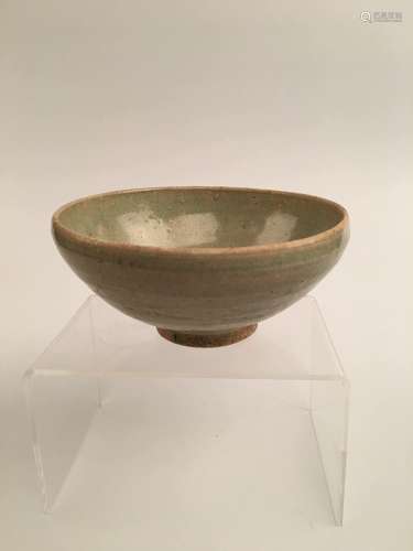 Chinese Yuan Celadon Glazed Porcelain Bowl