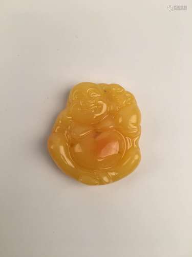 Chinese Amber Bee Buddha Pendant