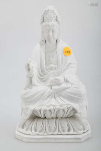 A CARVED MARBLE QUANYIN STATUE.S007.