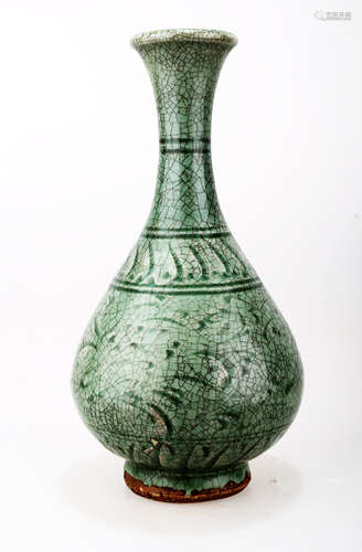 A LONGQUAN YUHUCHUNPING STONEWARE VASE.C298.