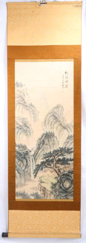 SIGNED LI KUNYANG. A INK AND COLOR ON SILK HANGING SCROLL PAINTING. H223.