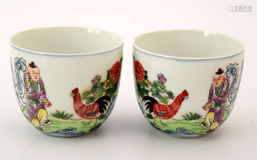 (2)   A PAIR OF FAMILLE ROSE CHICKEN CUPS.QIANGLONG SIX-CHARACTER FANGGU SEAL MARK.