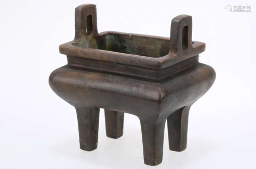 A DOUBLE EAR SQUARE BRONZE INCENSE BURNER.THE BASE MARKED WITH WAN WU TWO-CHARACTER.JO43.