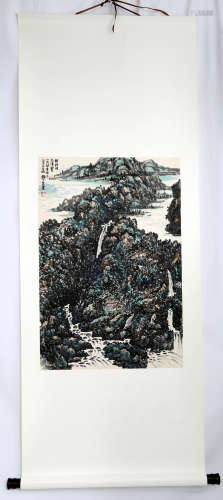 SIGNED LAI SHAOQI (1911-2000). A INK AND COLOR ON PAPER HANGING SCROLL PAINTING. H518.