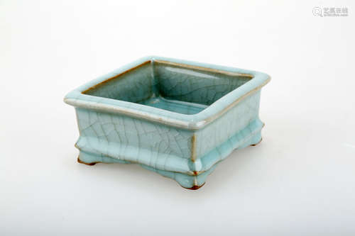 A LONGQUAN CELADON SQUARE BRUSHWASHER.C193.