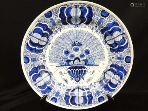 A BLUE AND WHITE SOFT PASTE PORCELAIN CHARGER.C272.