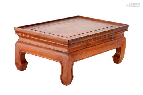 A ROSE WOODEN TEA TABLE.M026.