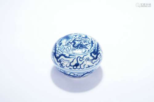 A Chinese Blue and White Porcelain Round Box with Cover