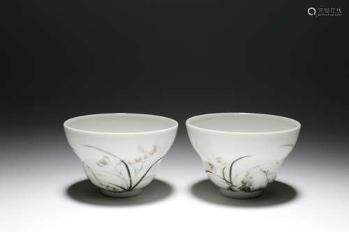 A Pair of Chinese Porcelain Cups