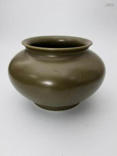 A TEA-DUST GLAZED JAR