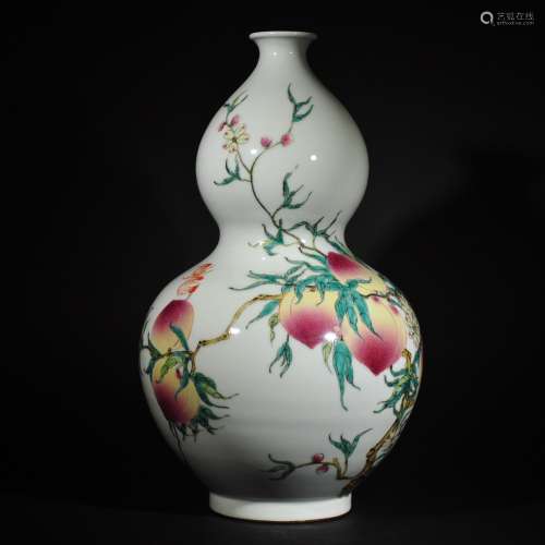 Yongzheng Mark, A Famille Rose Gourd Vase