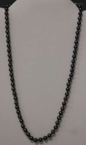 LADY'S BLACK TAHITIAN PEARL NECKLACE W/ 14KT CLASP