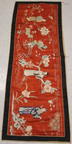 QING DYNASTY SILK EMBROIDERED TAPESTRY
