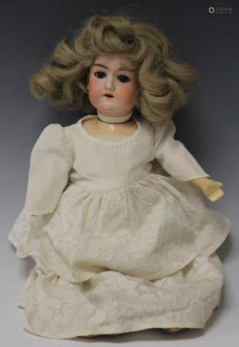 VINTAGE GERMAN BISQUE DOLL, 16