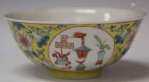 VINTAGE CHINESE PORCELAIN BOWL