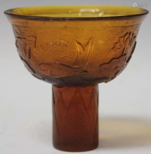 CHINESE CARVED GLASS STEM CUP, 4 1/2