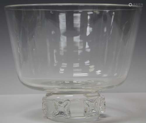 STEUBEN CRYSTAL GLASS BOWL, 7 3/8