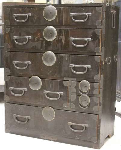 VINTAGE JAPANESE LACQUERED TANSU CHEST