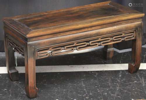 VINTAGE CHINESE CARVED ROSEWOOD COFFEE TABLE
