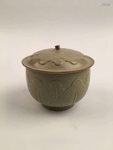 Chinese Song Longquan Yao Porcelain Bowl