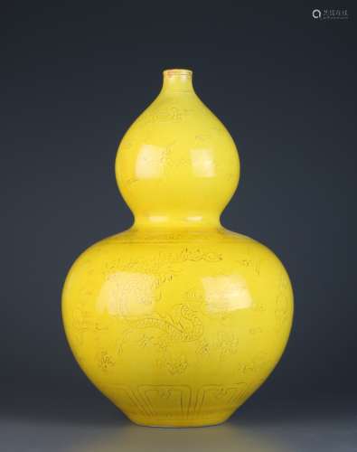 Chinese Yellow Glazed Gourd Shape Vase