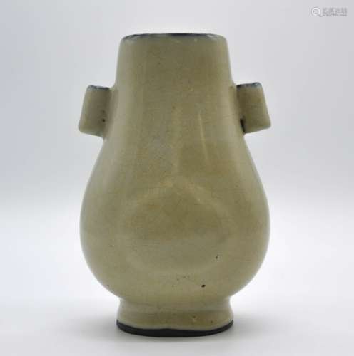 Chinese Guan Yao Ceramic Vase