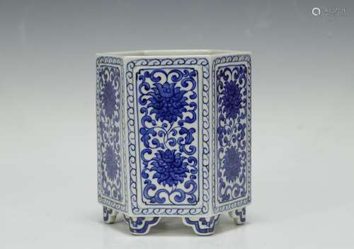 Chinese Blue/White Porcelain Brush Pot