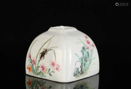 Chinese Famille Rose Small Porcelain Brush Washer
