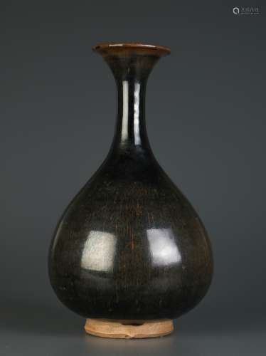 Chinese Porcelain YuHuChun Vase