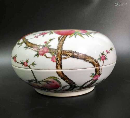 Chinese Famille Rose Porcelain Covered Box,Mark