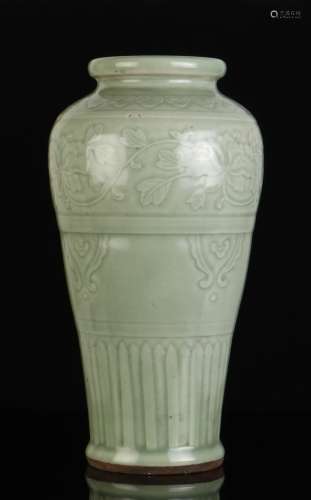 Chinese Long Quan Yao Porcelain Bowl
