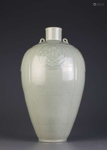 Chinese Long Quan Style Porcelain Vase