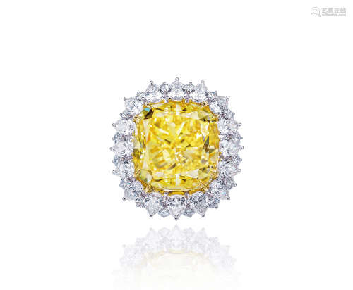 重要及罕有，18K白金镶嵌重约19.37克拉枕形切割天然艳彩黄钻石配钻石戒指，净度为内部无瑕