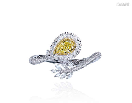 时尚非凡，18K白金及黄金镶嵌重约8.18克拉梨形切割天然黄钻配黄色及白色钻石手镯，净度为VS2