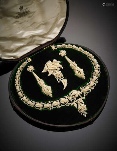 Seed pearl floral motif jewellery set comprising necklace, pendant earrings and brooch, in all g 44.06. In original box