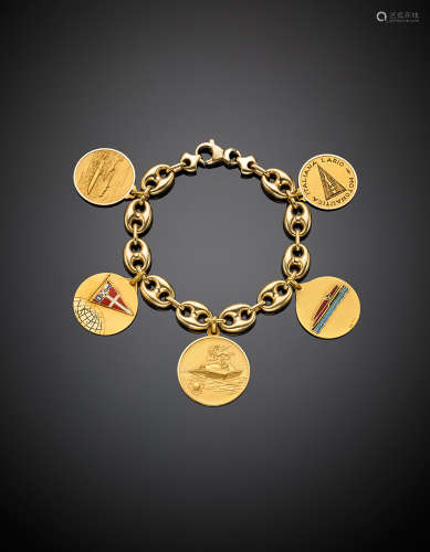 Yellow gold marine chain bracelet with five nautical medal charms, gr 55,70 g 55.65, length cm 21 circa.