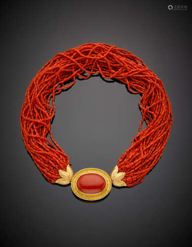 Multi-strand red coral necklace with yellow gold oval coral clasp, g 151.90, length cm 46 circa.